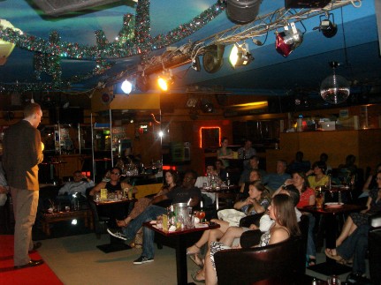 Standup Expat Berlin12.jpg.opt431x323o0,0s431x323